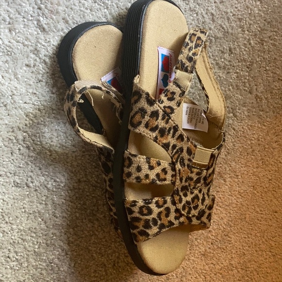 American Sweetheart Animal Print Sandals Size 8M - Picture 4 of 6